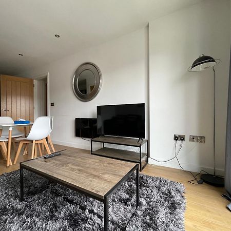 Stylish And Modern 2Br Apartment With Parking Sheffield Exterior photo